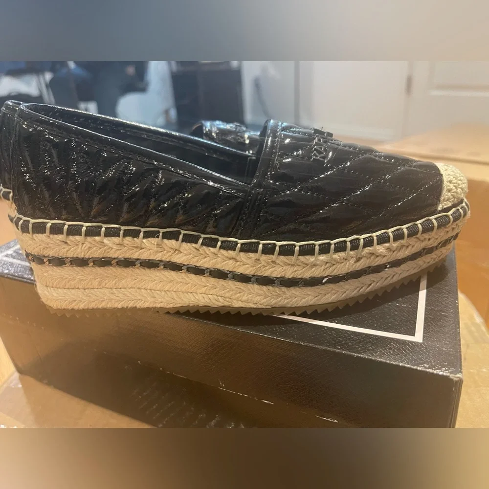 Karl Lagerfeld Paris Desta Logo Platform